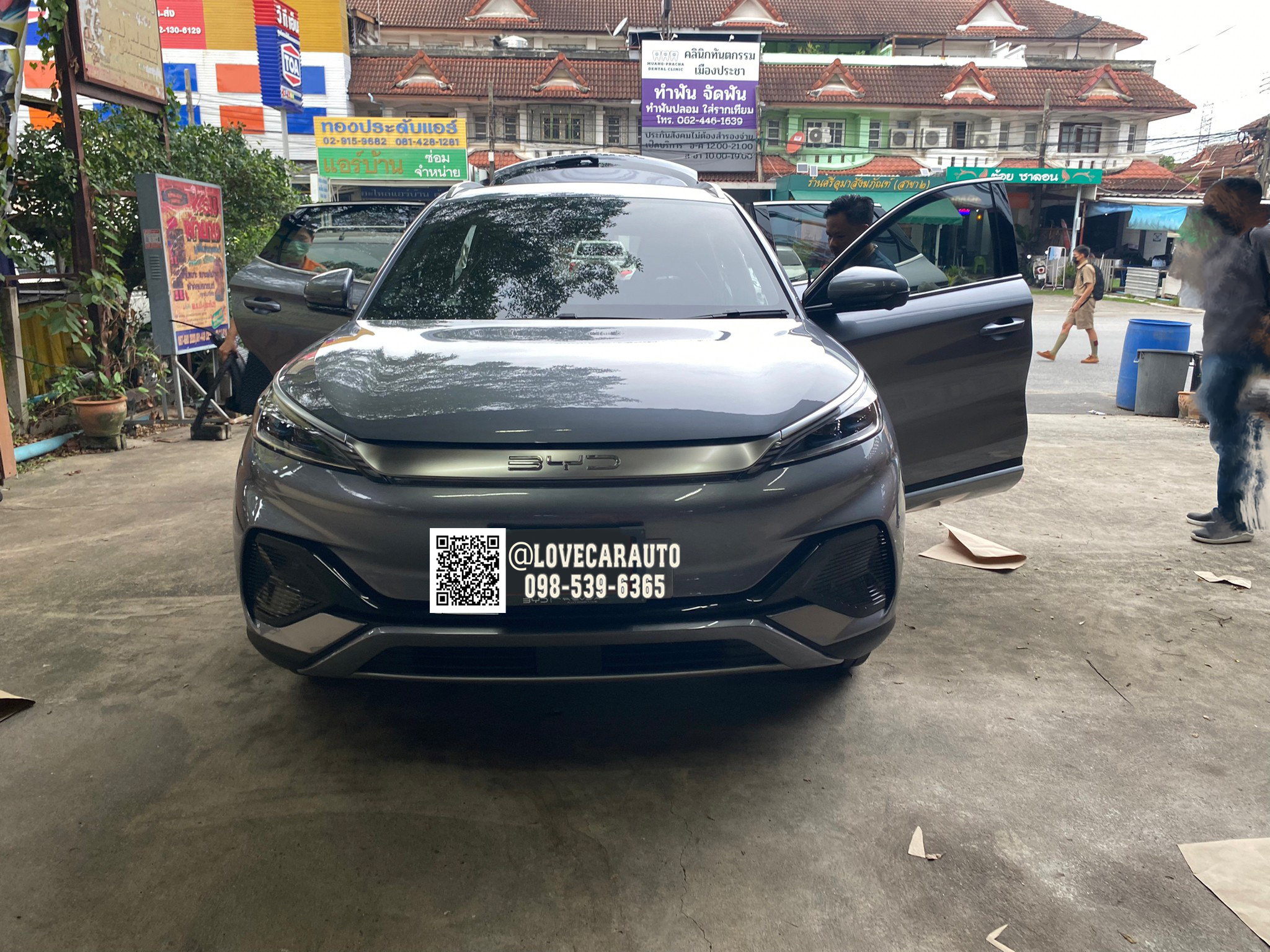 พรมกระดุม ผ้ายางEVA BYD Atto3 EV 2022 กระดุมดำ หลังเรียบ