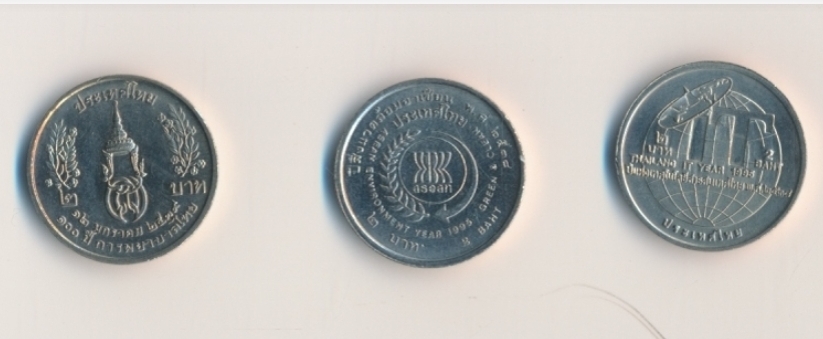 เหรียญที่ระลึกต่างๆหลายแบบ