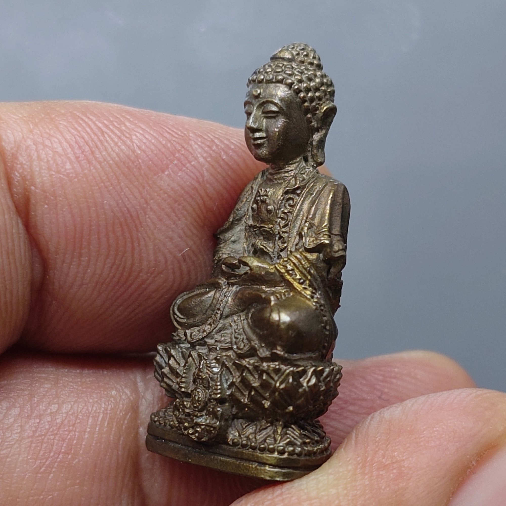 พระกริ่งจีน ต้าเยิ่นถะ เนื้อนวะโลหะ โครงการสร้างอาคารเรียน โรงเรียนกาญจนาภิเษกสมโภช ปี2539 พร้อมกล่องเดิม