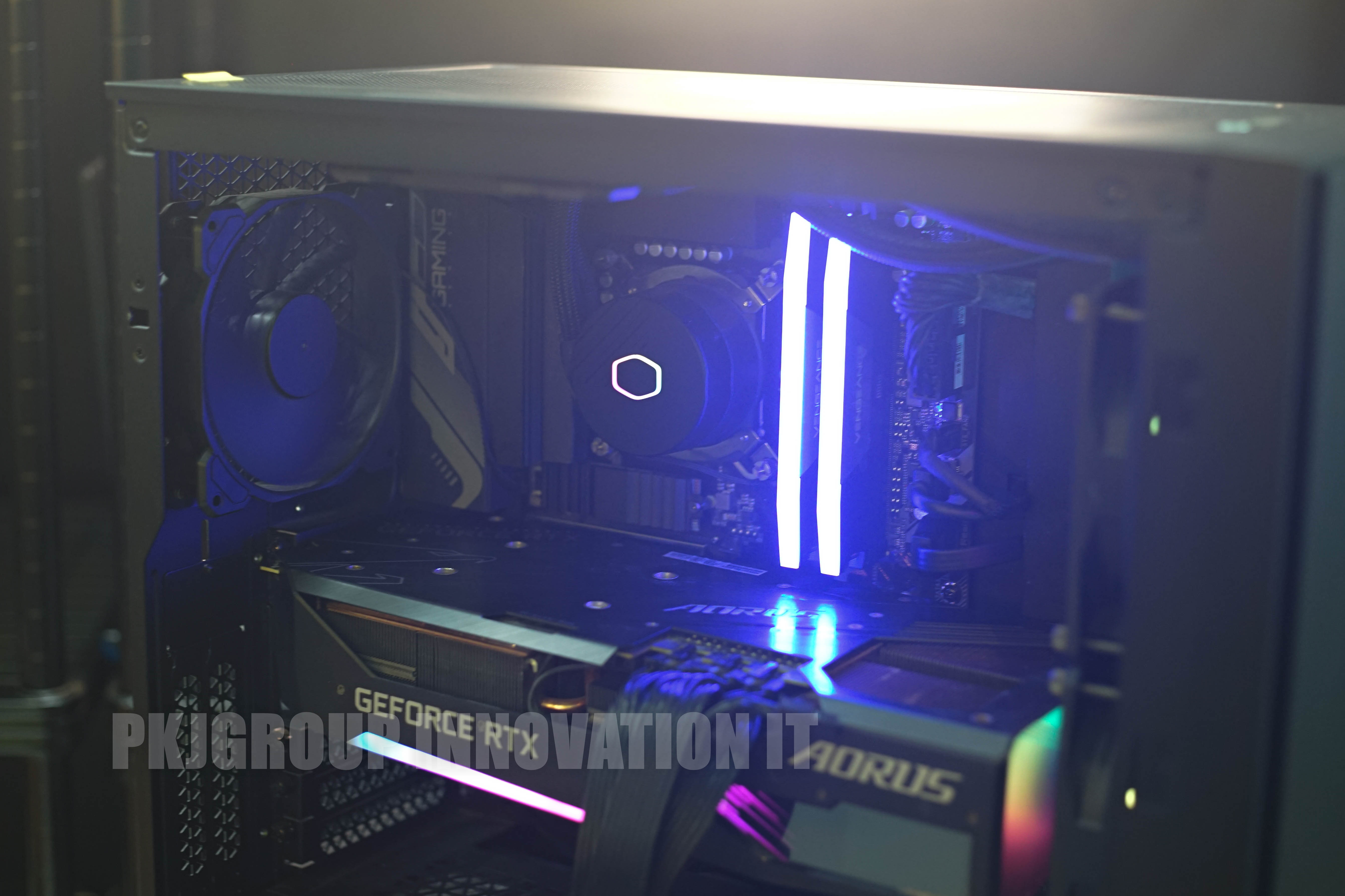 คอมเล่นเกมมือสองตัวเทพ i9-13900K RAM 32 GB M.2 512GB RTX3070ti ไม่ขายแยก