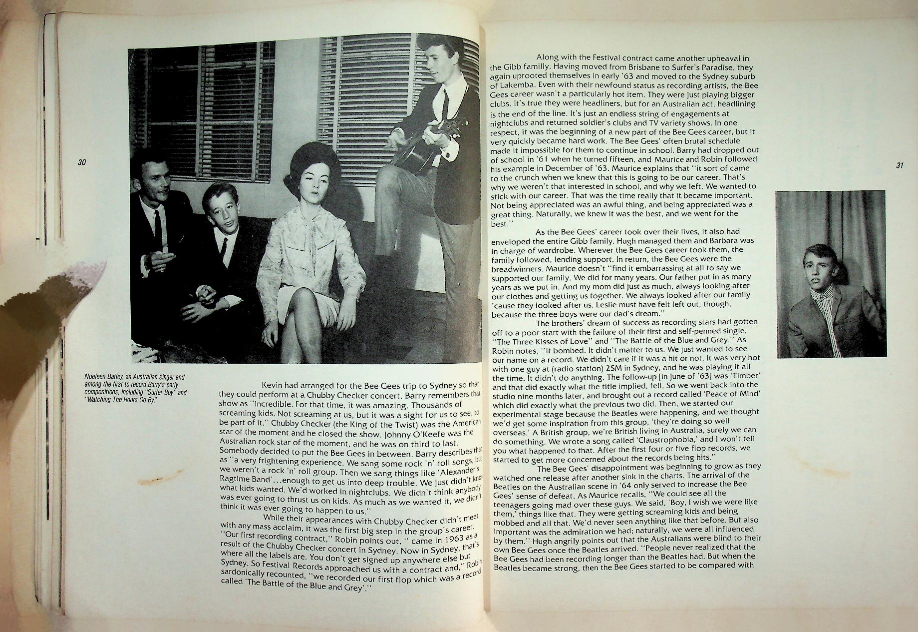 BEE GEES - THE AUTHORIZED BIOGRAPHY (ไม่มีโปสเตอร์)