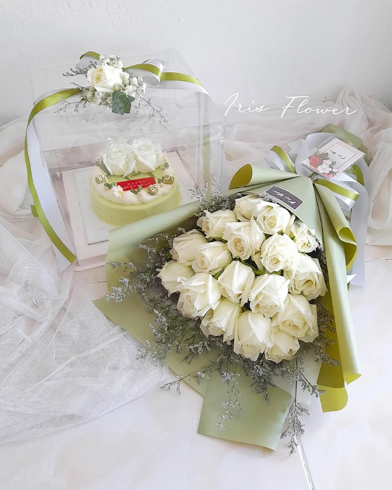 ็็HBD Set ช่อดอกกุหลาบและเค้ก