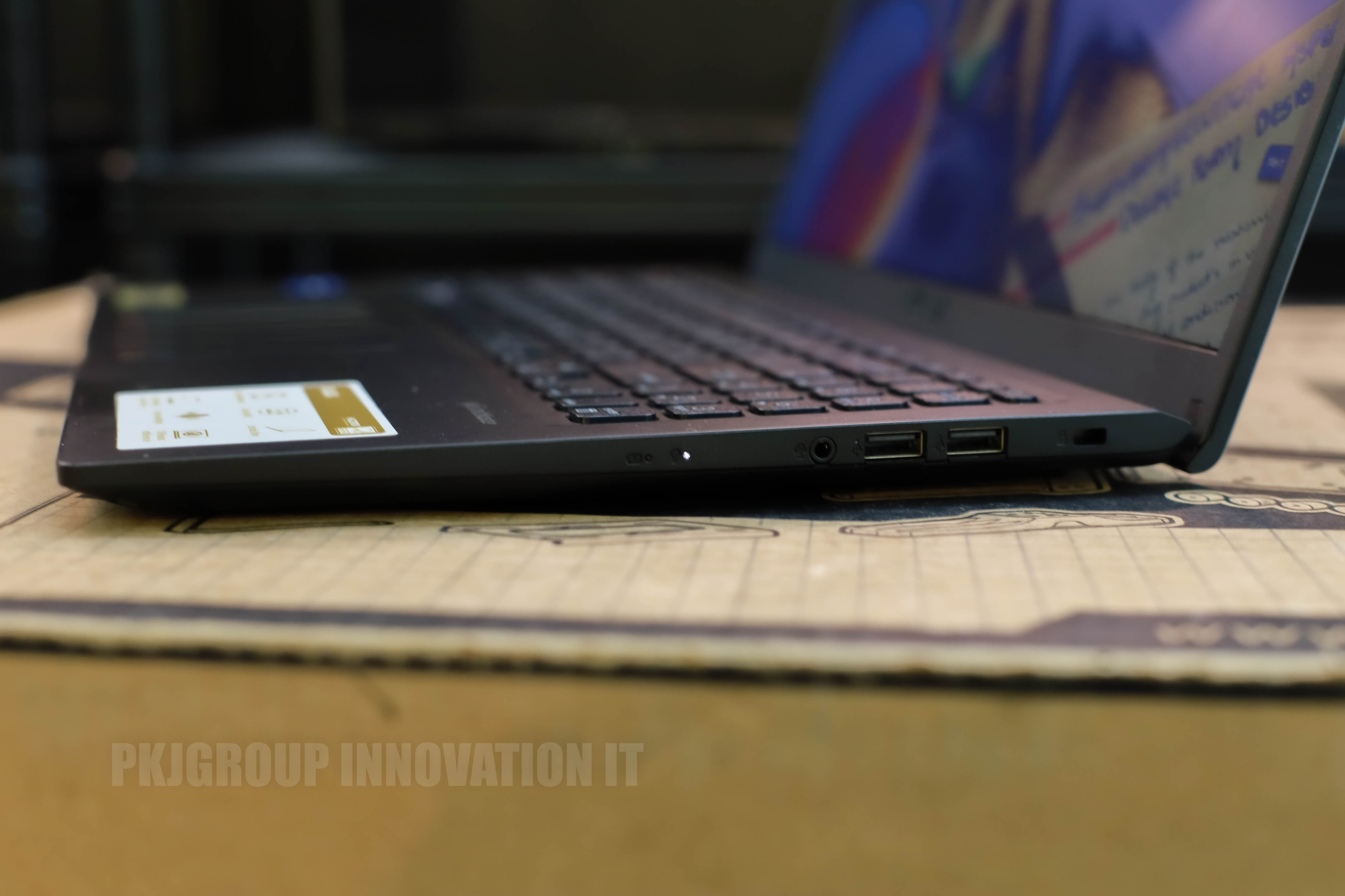 โน๊ตบุ๊คทำงานมือสอง Asus Vivobook X1500EA-BR599W i5-1135G7 RAM 8GB M.2 512GB 15.6" HD768 TN