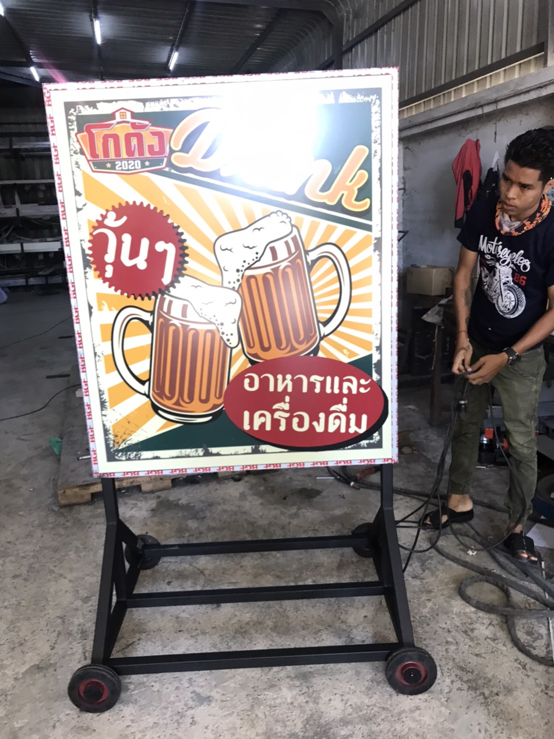 ป้ายไฟLED กล่องไฟล้อเลื่อนตั้งหน้าร้าน งานโกดัง