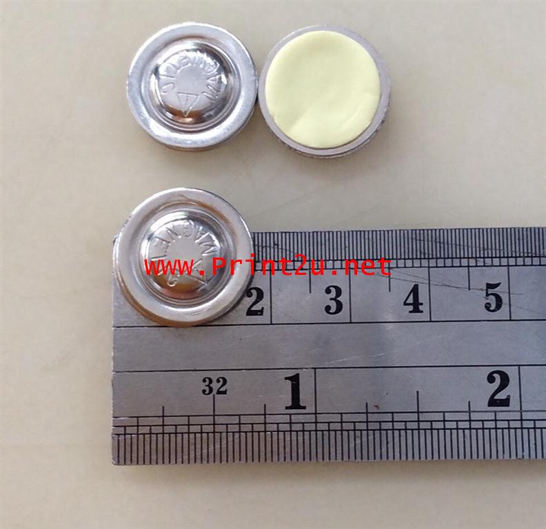 แม่เหล็กติดป้ายชื่อวงกลม ขนาด2cm มีกาว