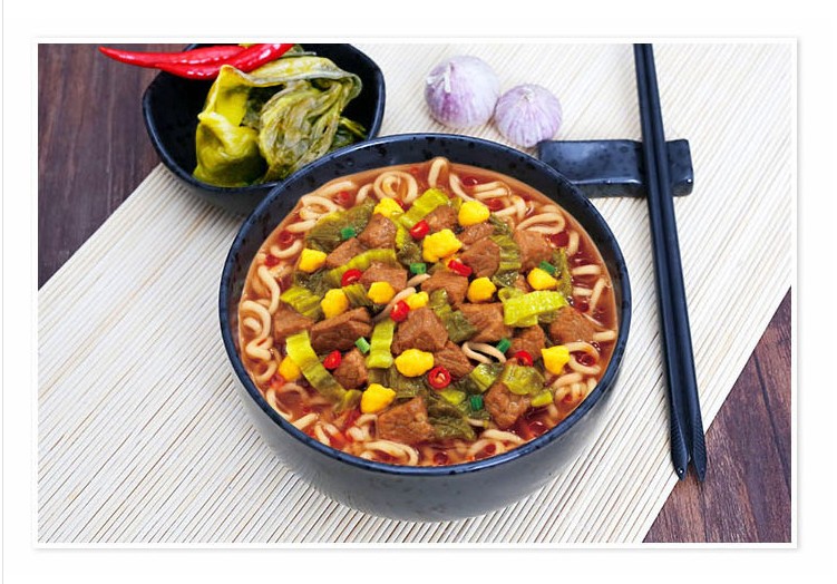 [คัพ] มาม่าจีน รสเนื้อและผักดอง Unif