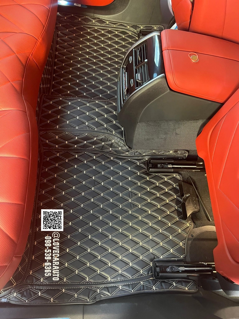 พรมปูพื้นรถยนต์ BMW XM 2024 สีดำด้ายทอง