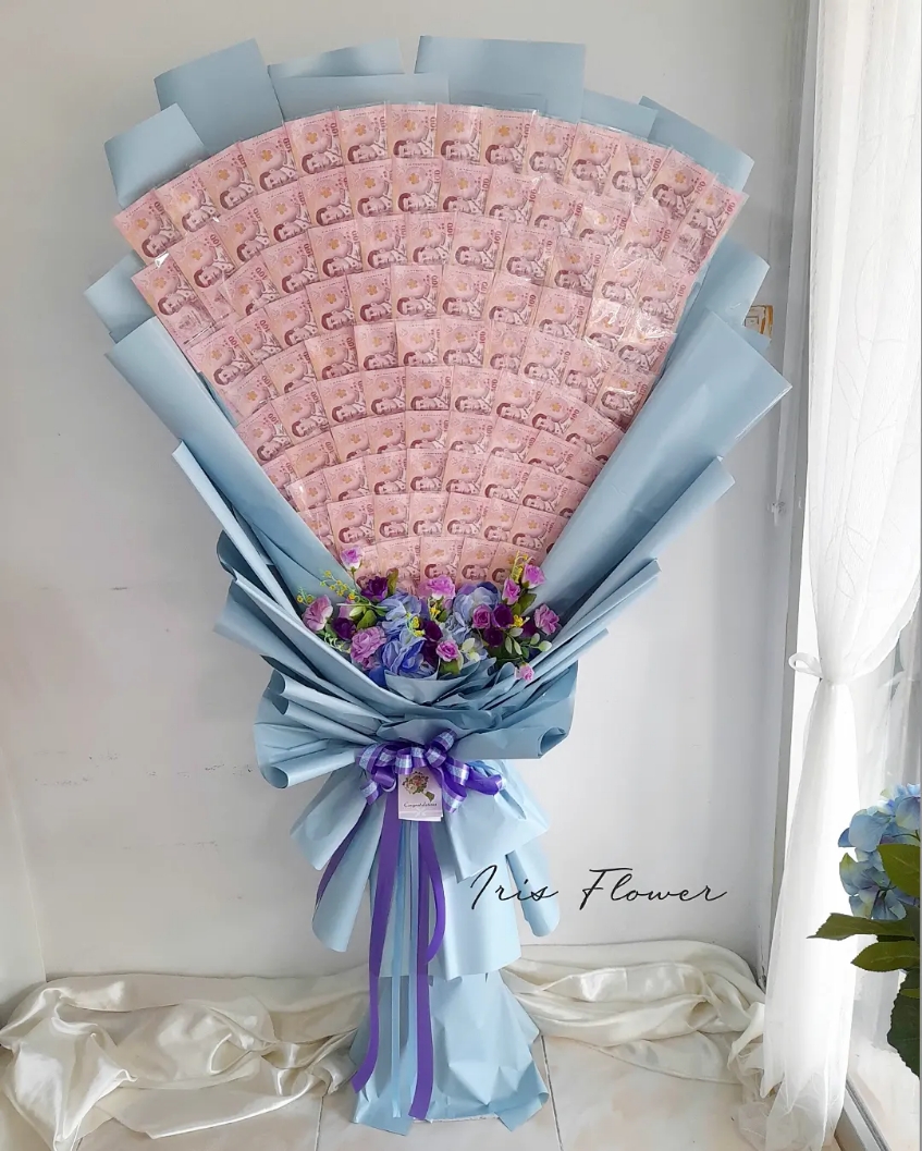 ธนบัตร 100 ใบ 10000/ค่าจัดทำ 3900 บาท