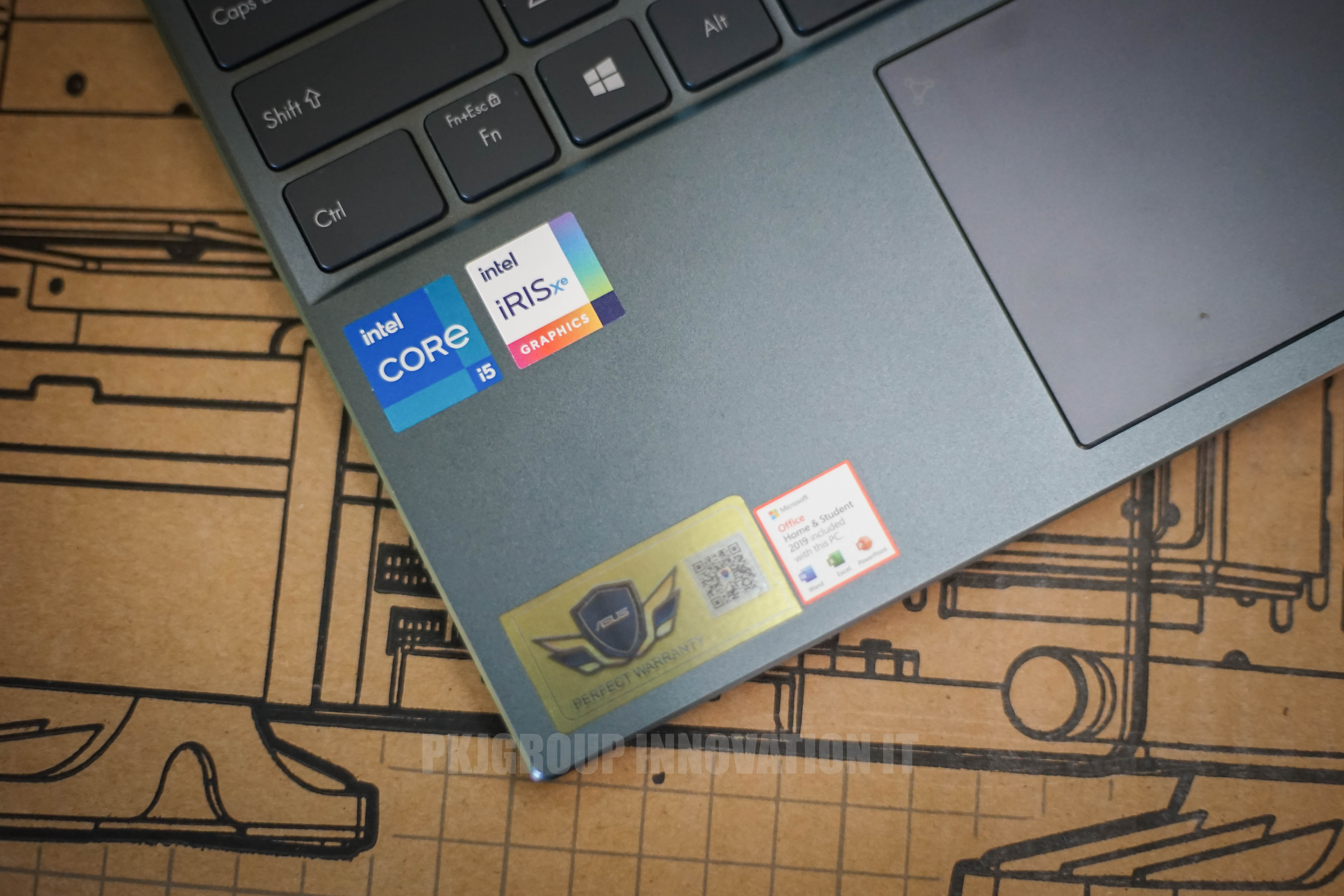 โน๊ตบุ๊คทำงานมือสอง Asus Zenbook i5-1135G7 RAM 8 GB SSD 512 GB