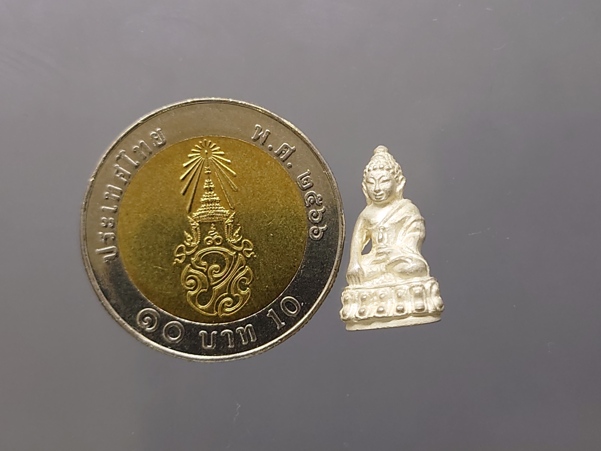 พระชัยวัฒน์ เจริญสุข ๘๑ เนื้อเงิน ญสส พิธีมหาพุทธาภิเษก ณ พระอุโบสถวัดบวรนิเวศวิหาร 27 มีนาคม พ.ศ.2537 พร้อมกล่องเดิม