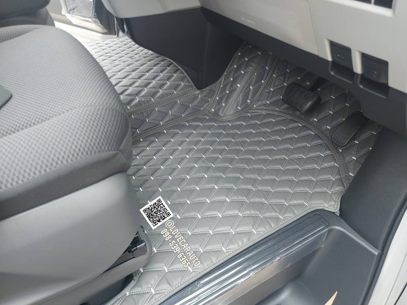 พรมปูพื้นรถยนต์ toyota commuter 2023 พรมvvip สีเทาด้ายเทา