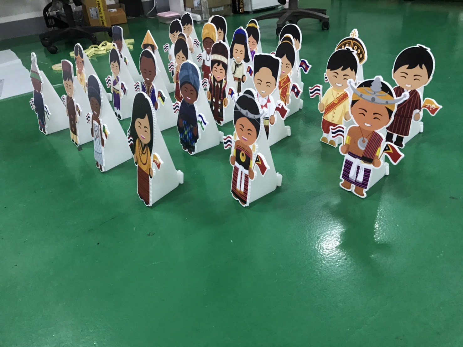 ป้ายสแตนดี้พีพีบอร์ด ตัวการ์ตูน แสดงความเป็นไทย