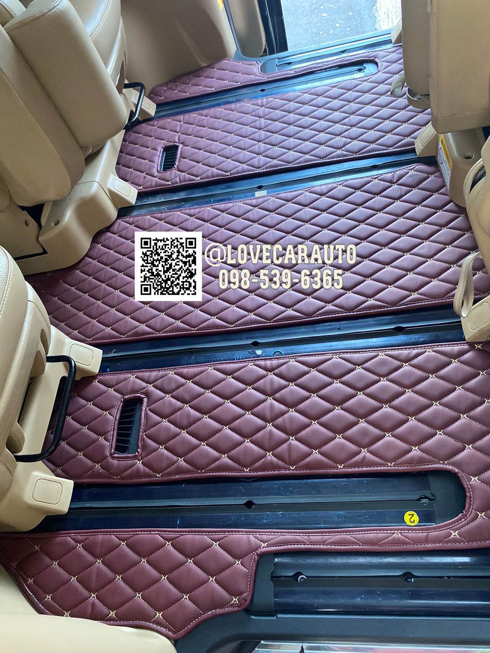 พรมปูพื้นรถยนต์ 7D Hyundai H1 Elite สีแดงเลือดหมู +ไวนิลสีครีม