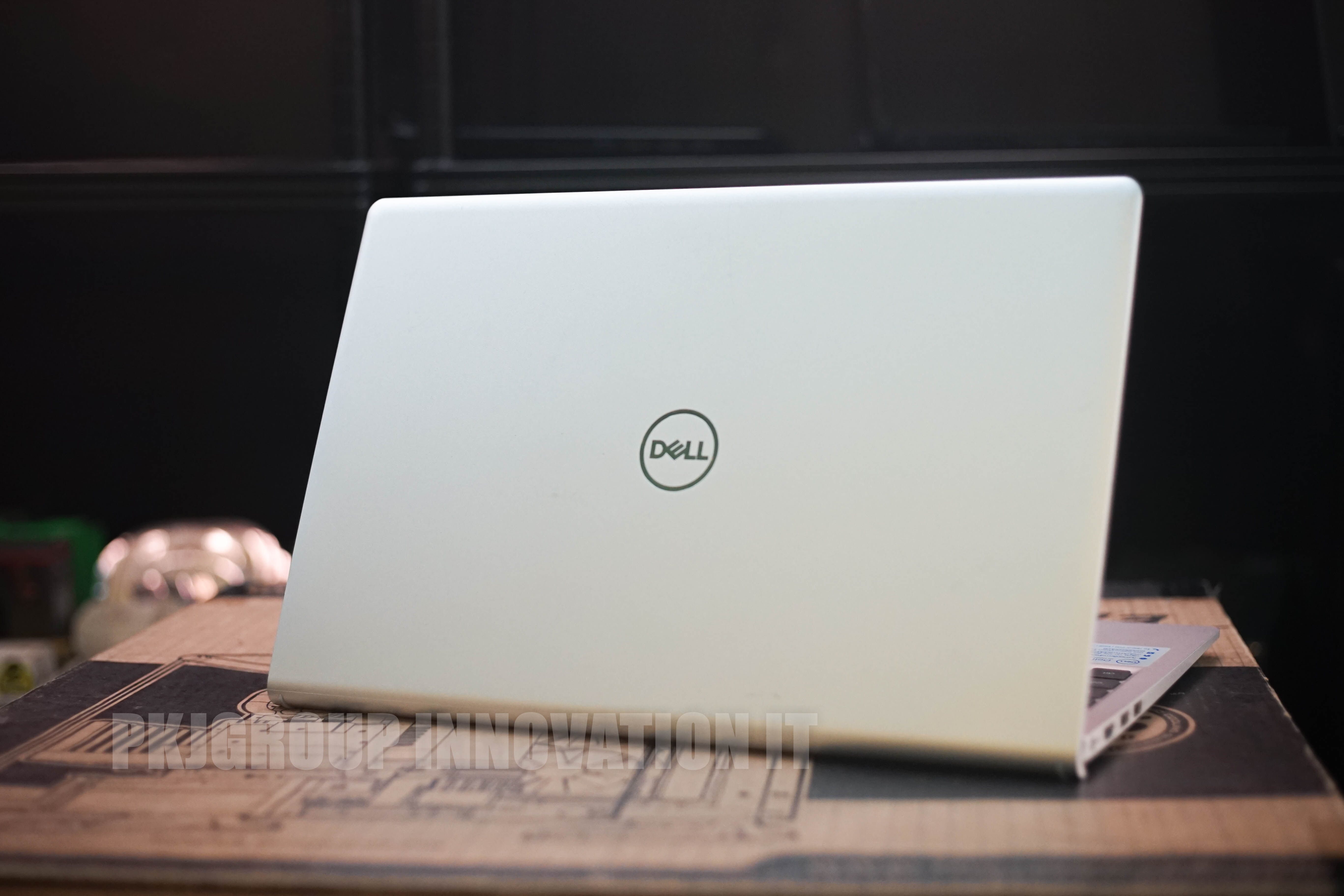 โน๊ตบุ๊คทำงาน Dell Inspiron 15 3511 W566254465BTHW10 i5-1135G7 RAM 8 GB M.2 512 GB MX350