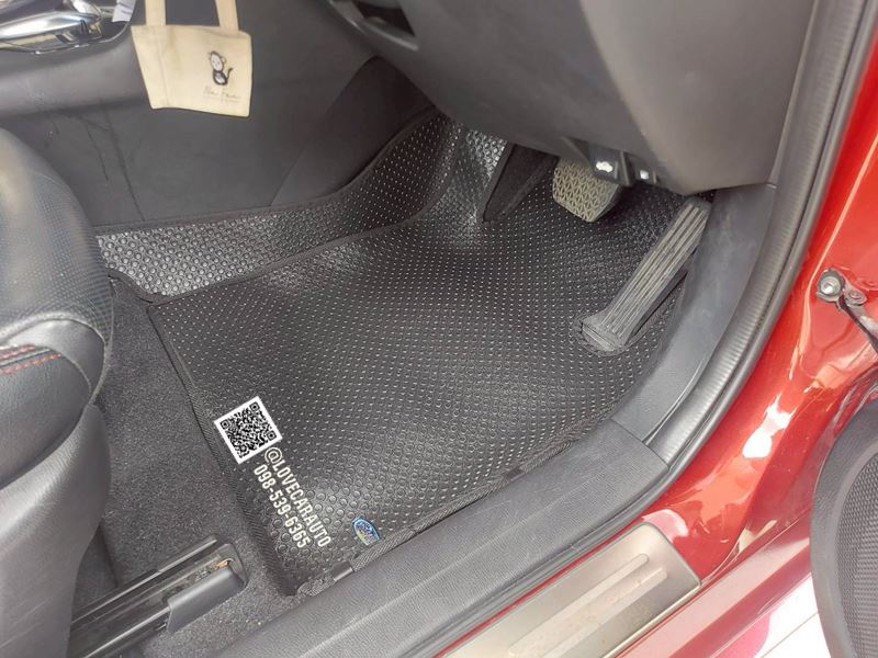 พรมกระดุมรถยนต์ Mazda 3 2015 กระดุมเล็กสีดำ