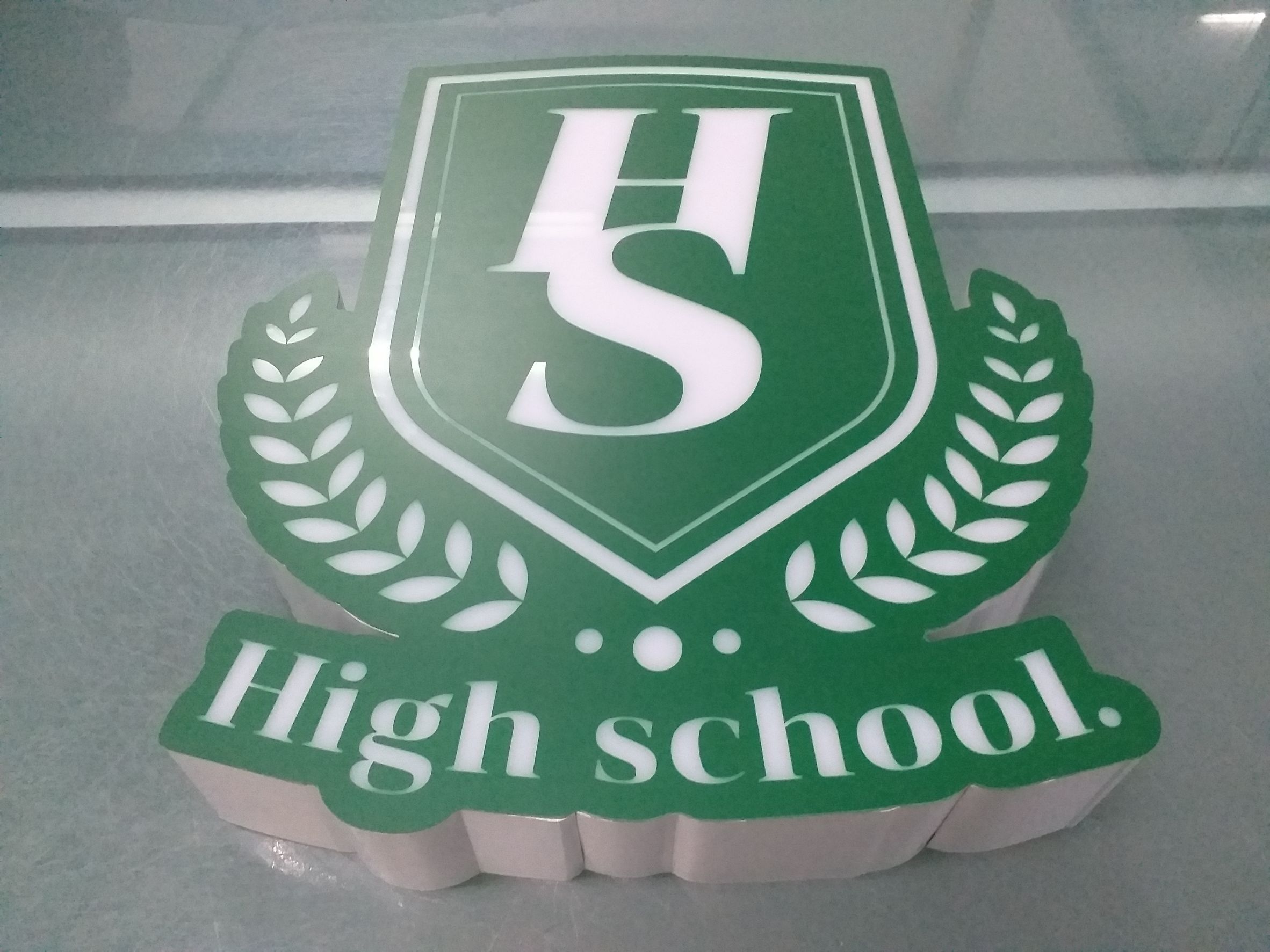 ป้ายกล่องไฟไดคัทโลโก้ออกไฟแอลอีดี งานHIGHSCHOOL