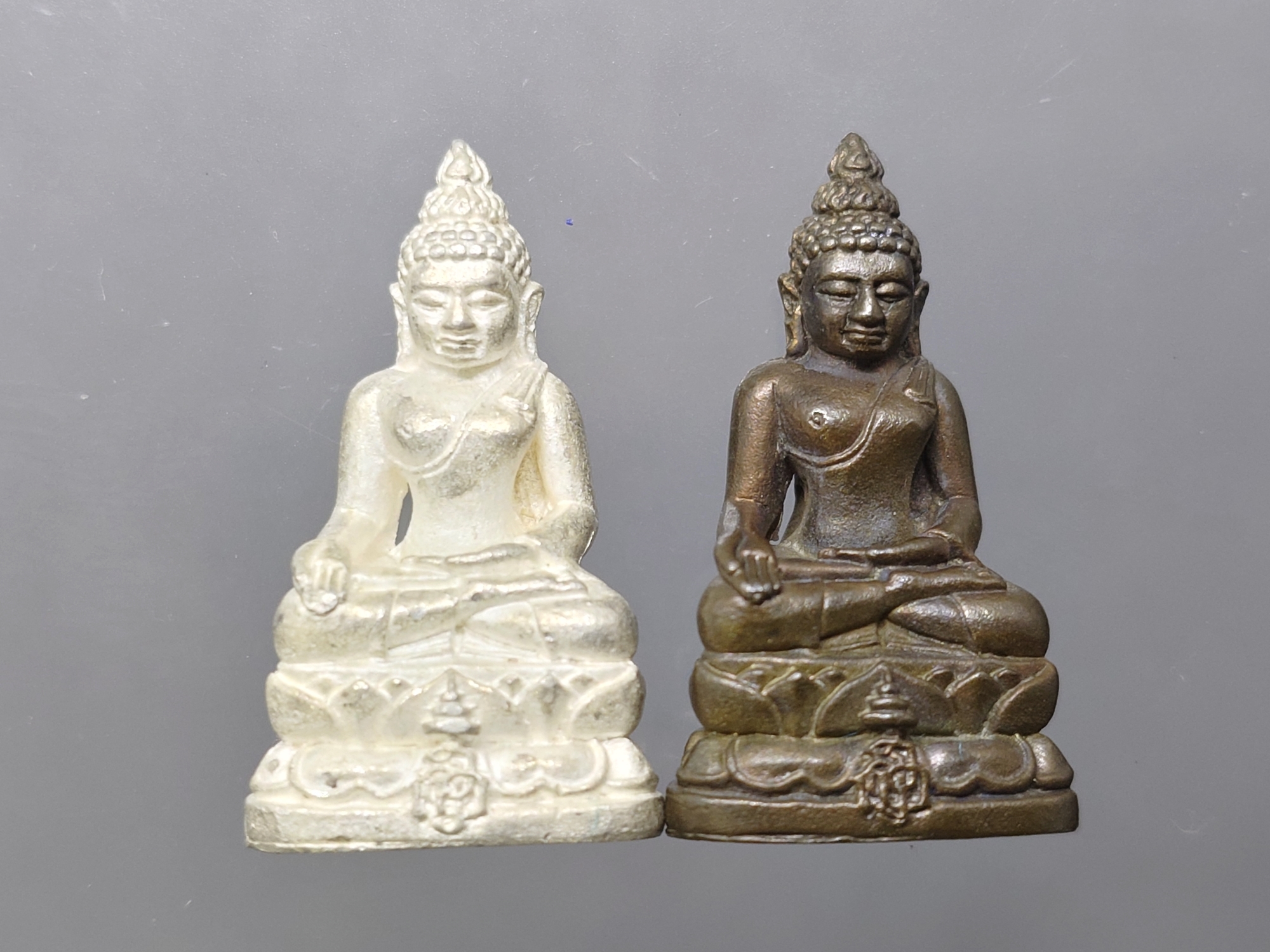 พระกริ่ง พระไพรีพินาศ เนื้อนวะ และ เนื้อเงิน วัดบวรนิเวศวรวิหาร ปี2535 พร้อมกล่อง