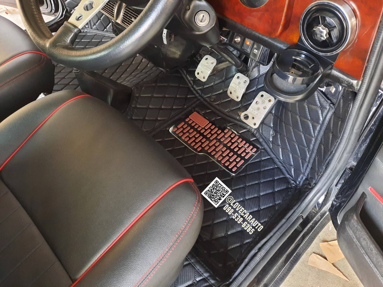 พรม6D MiniCooper Classic ลายเคฟล่าสีดำด้ายดำ