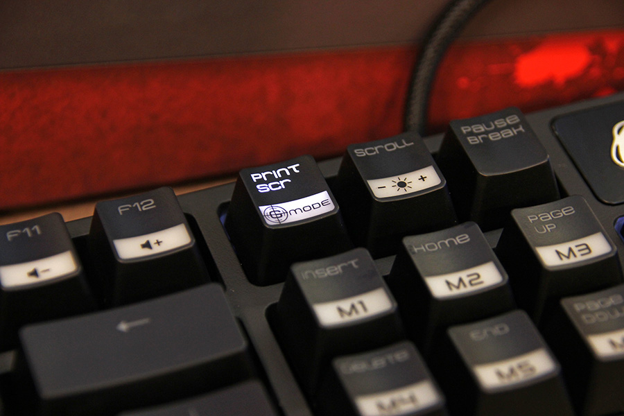 Ozone Strike Pro red Switch คีย์บอร์ดเล่นเกมส์สุดเจ๋งที่มาพร้อมเรดสวิตซ์