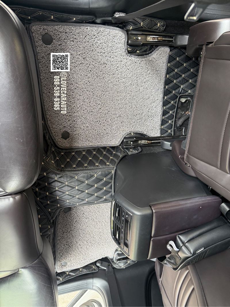 พรมปูพื้นรถยนต์7D Mazda CX-8 7ที่นั่ง VVIPด้ายคู่สีดำด้ายทอง+ไวนิลเทา
