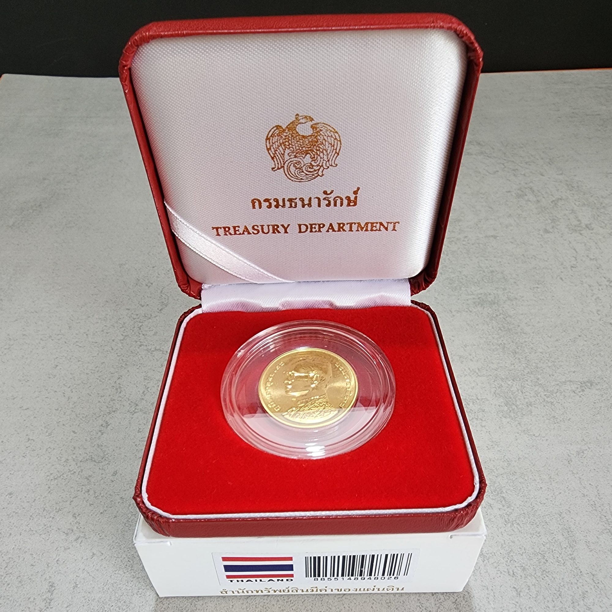 เหรียญทองคำ 6000 บาท (น้ำหนัก 15 กรัม ) ที่ระลึกเฉลิมพระชนมพรรษา 6 รอบ รัชกาลที่9 พ.ศ.2542 พร้อมกล่อง