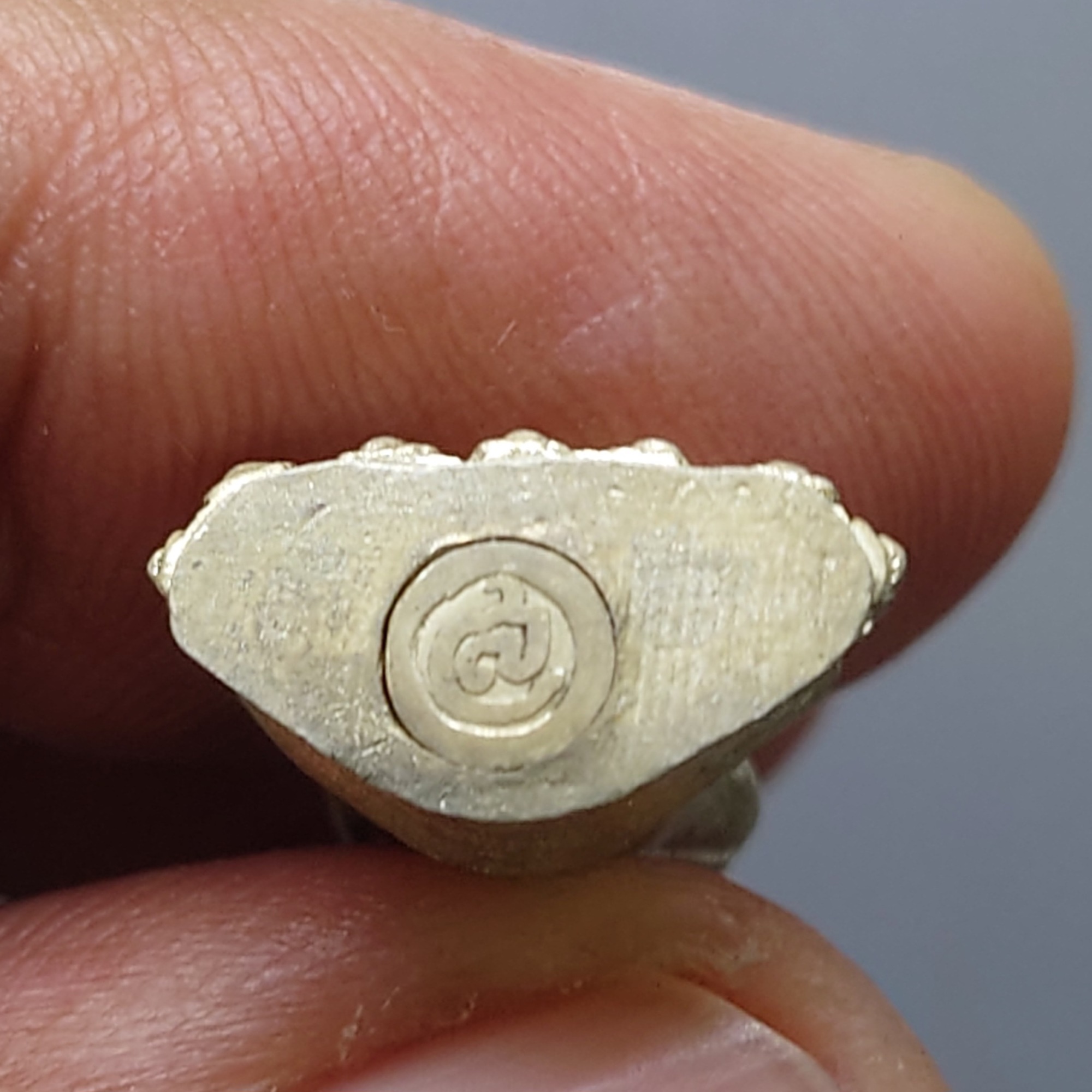 พระกริ่งพระชัยวัฒน์ ครบ 80 ปี กรมสรรพากร เนื้อเงิน สมเด็จพระญาณสังวร เสร็จเททอง วัดบวรนิเวศวิหาร พิธีปลุกเสก วัดพระแก้ว ปี2538 พร้อมกล่องเดิม