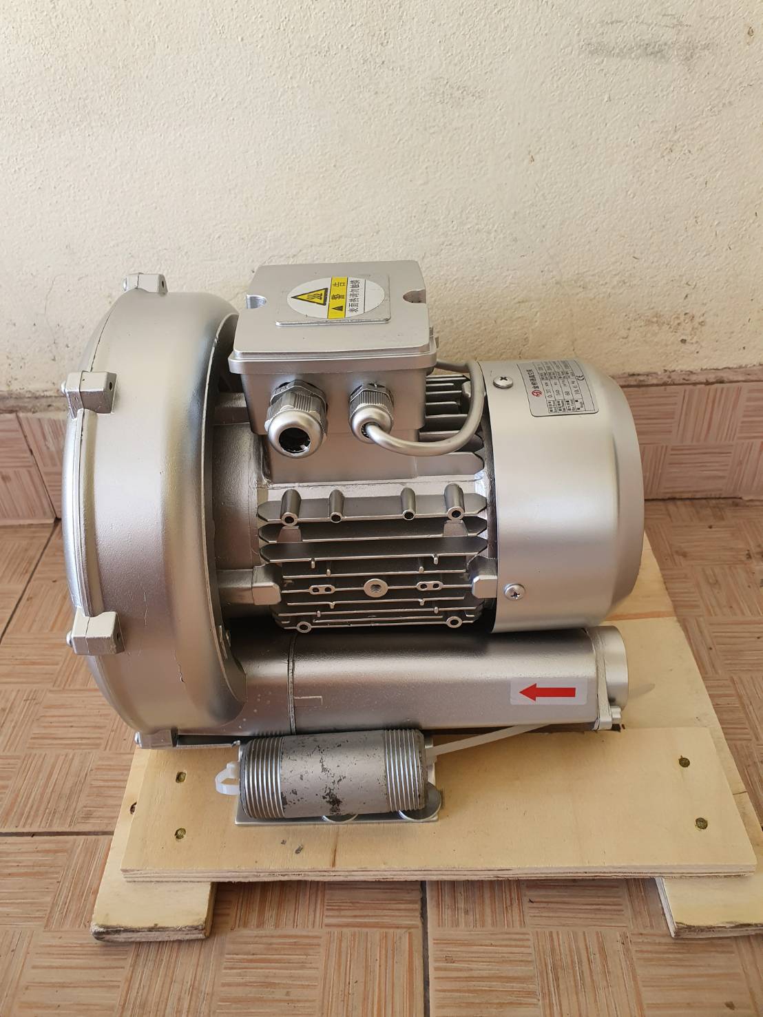 พัดลมโบรเวอร์เป่าอากาศ และ ดูดอากาศ Ring Blower JQT 340 220 V ขนาด 0.5แรงม้าใช้เติมอากาศในบ่อ เพาะเลี้ยงสัตว์น้ำ