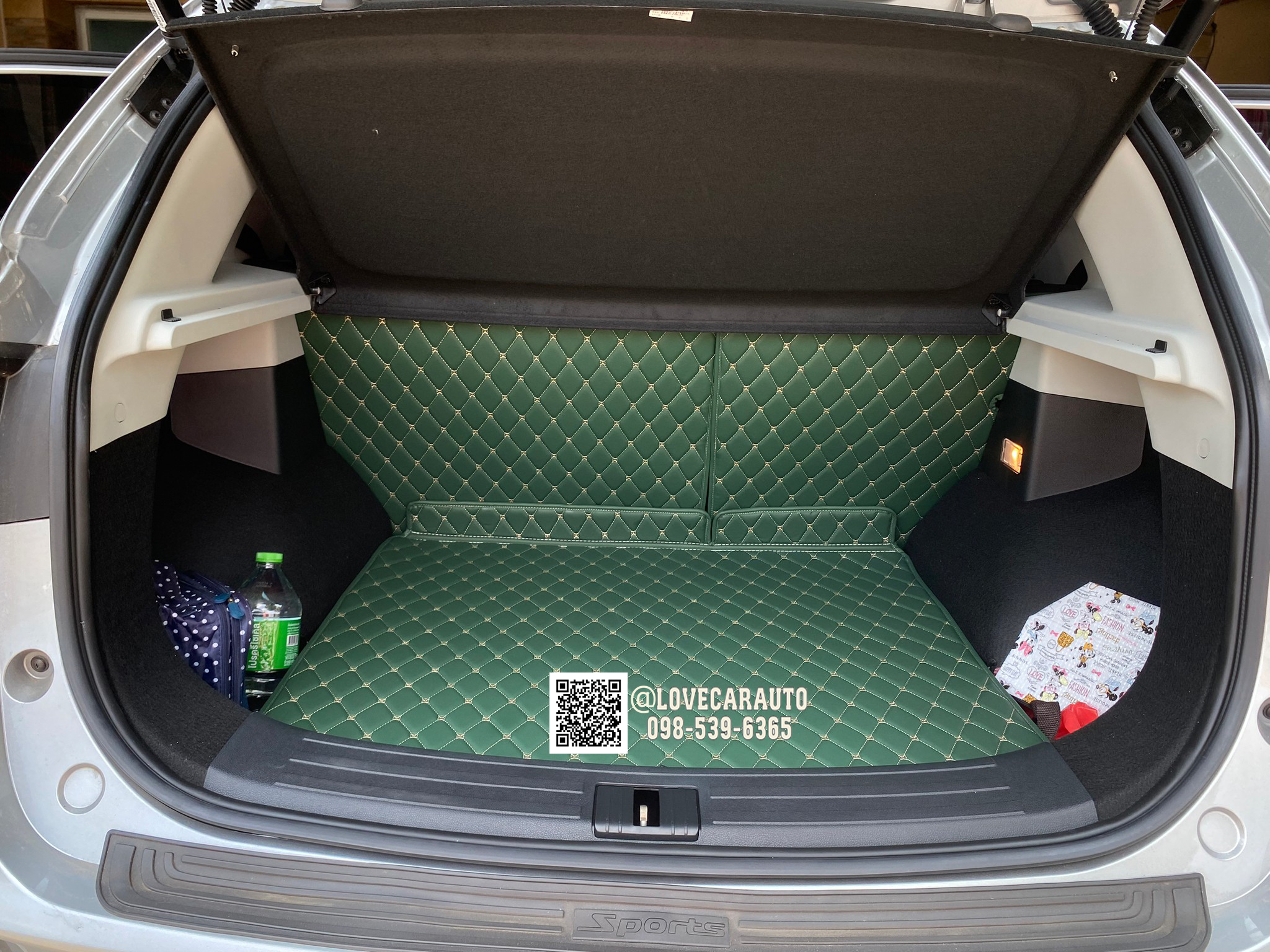 พรมปูพื้นรถยนต์6D Mg ZS EV 2023 สีเขียวด้ายทอง เต็มคัน