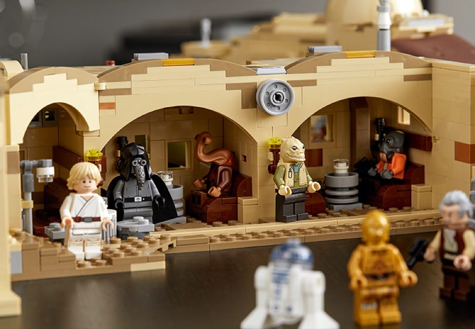 **MTS Toys**เลโก้ Lego Star Wars Master Builder Series 75290 : Mos Eisley Cantina