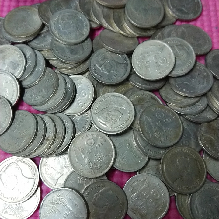 (ชุด 10 เหรียญ) เหรียญ 1 บาท เรือพระที่นั่งสุพรรณหงส์ พ.ศ.2520 ผ่านใช้