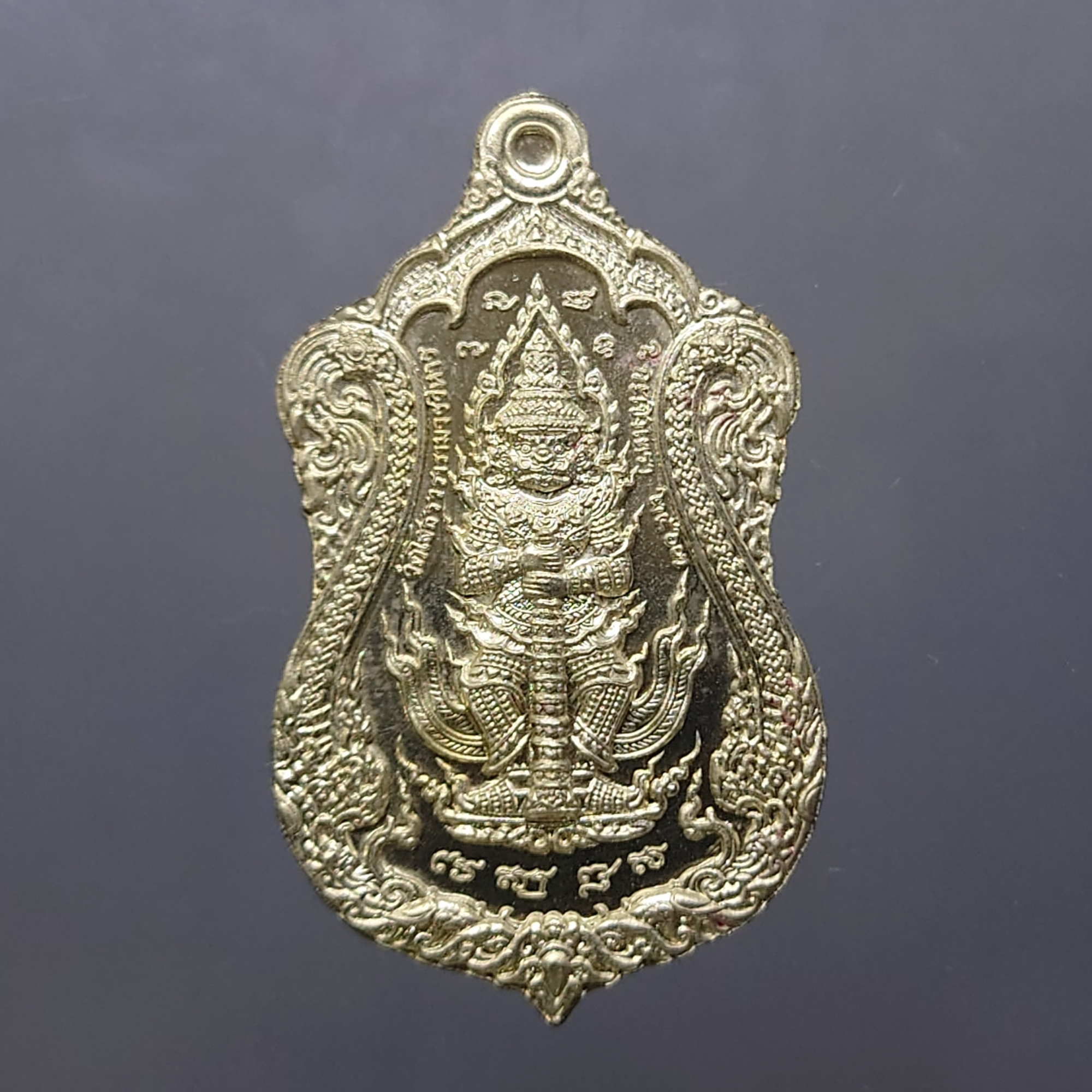 เหรียญหลวงพ่อโสธร หลังท้าวเวสสุวรรณ รุ่นประทารพร เนื้ออัลปาก้า ลงยาขอบ จัดสร้างโดย มูลนิธิมิราเคิล ออฟไลฟ์ พ.ศ.2563