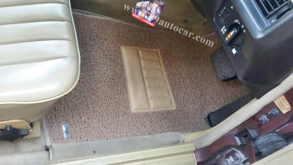 พรมดักฝุ่นปูพื้นรถยนต์ Mercedes-benz E190 W201 เมอร์เซเดส-เบนซ์ อี190