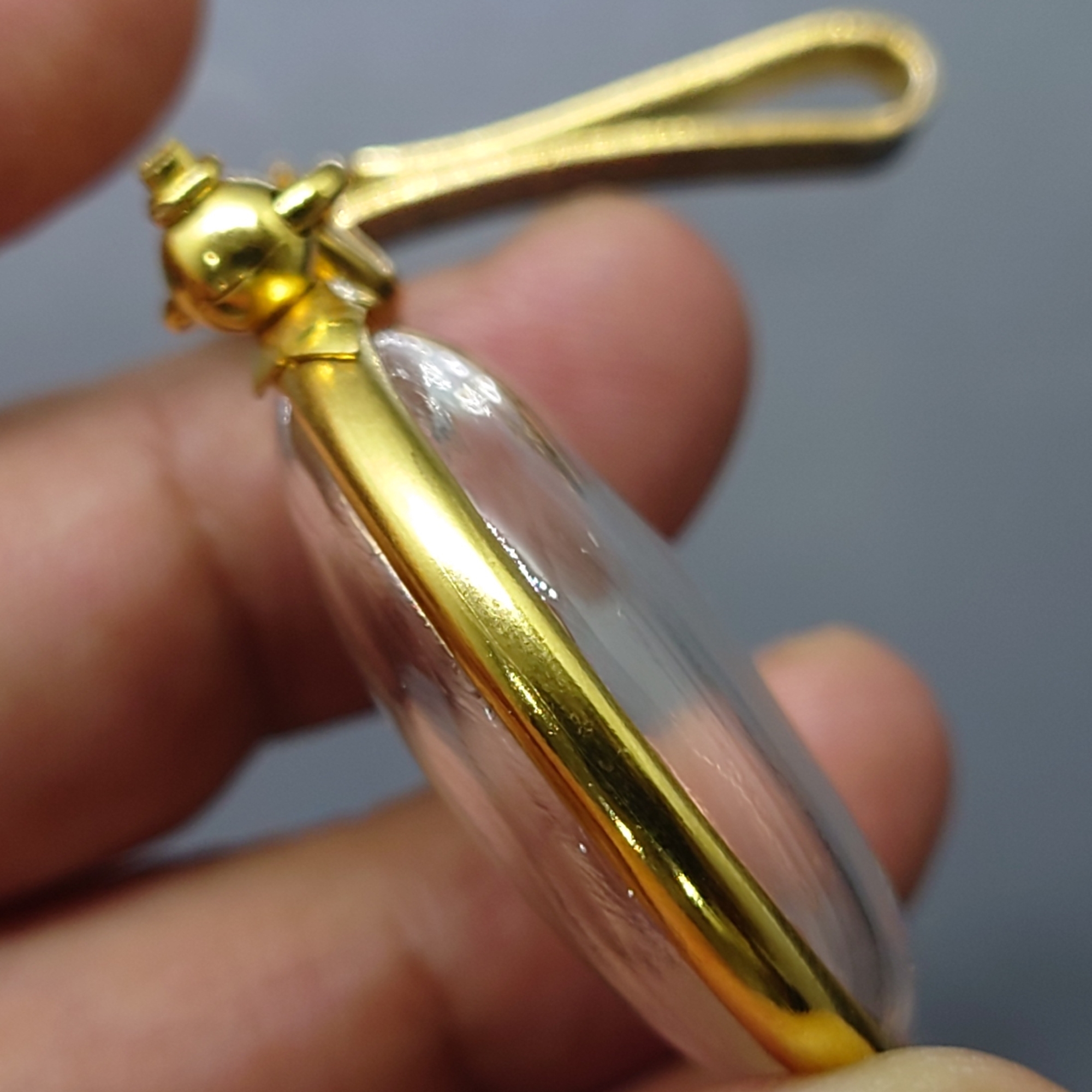 เหรียญพระปิ่นเกล้าเจ้าอยู่หัว เนื้อทองแดง ที่ระลึกครบ 50 ปี โรงเรียนช่างฝีมือทหาร พ.ศ.2553 เลี่ยมพร้อมใช้ พร้อมกล่องเดิม