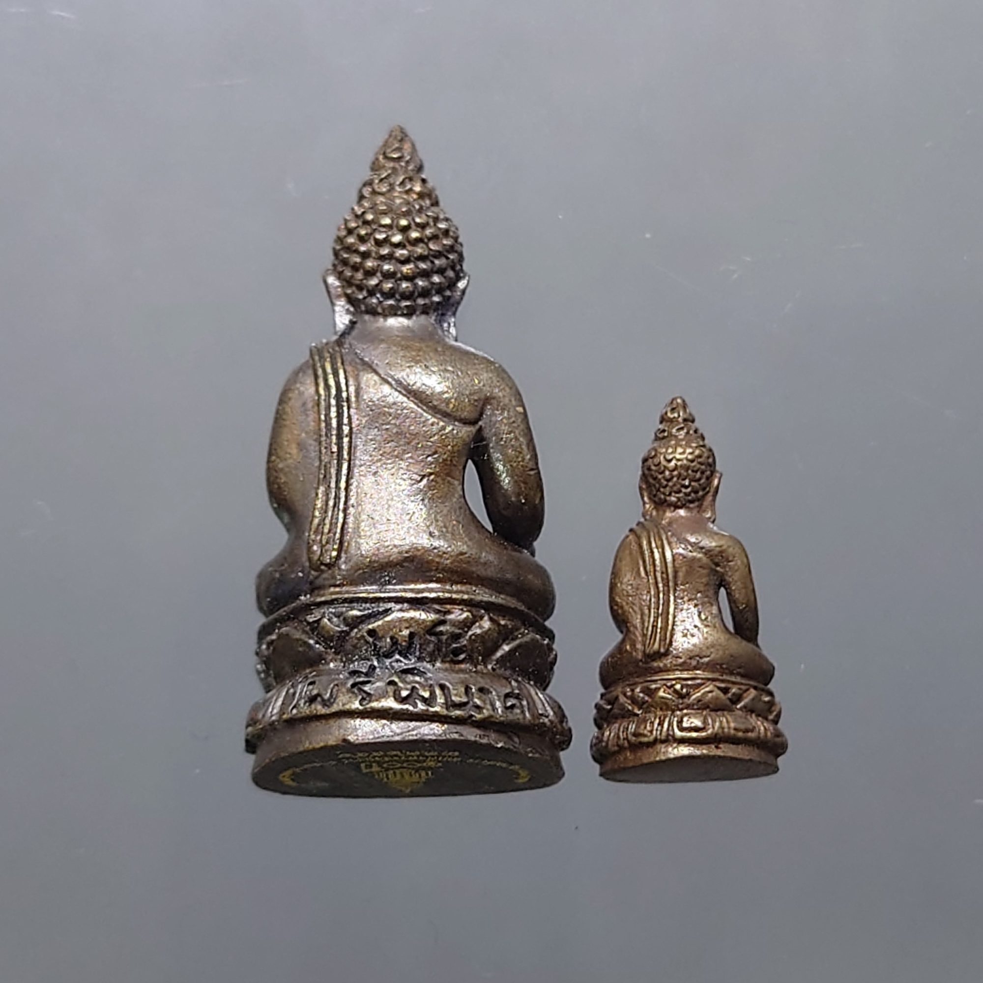 พระกริ่ง พระชัยวัฒน์ ไพรีพินาศ เนื้อโลหะรมดำ รุ่นพระชันษาครบ 100 ปี ญสส (รุ่นสำนักเลขาพระสังฆราช สร้าง) วัดบวรนิเวศวิหาร ปี2556 พร้อมตลับเดิม