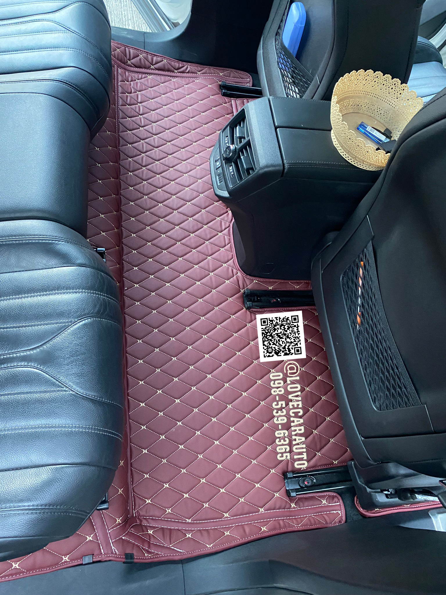 พรมปูพื้นรถยนต์ พรม7D Peugeot 5008 สีแดงเลือดหมู ไวนิลสีครีม