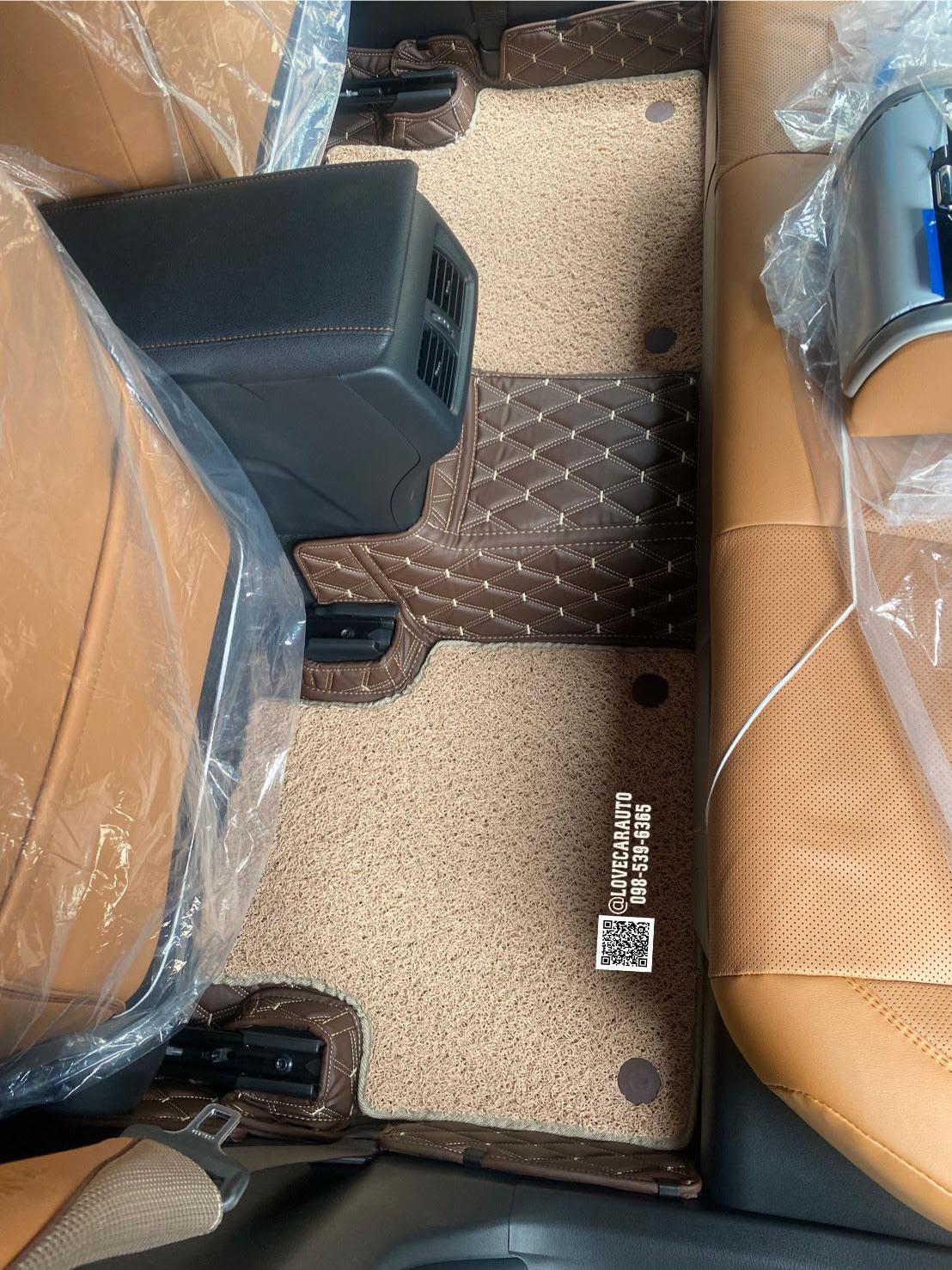 พรมปูพื้นรถยนต์ 7D Toyota Camry 2025 สีกาแฟ + ไวนิลสีครีม