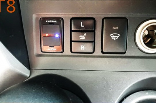 ช่อง USB Charger&Audio สำหรับ Toyota Vios / Yaris / Altis / REVO / New Fortuner / Camry