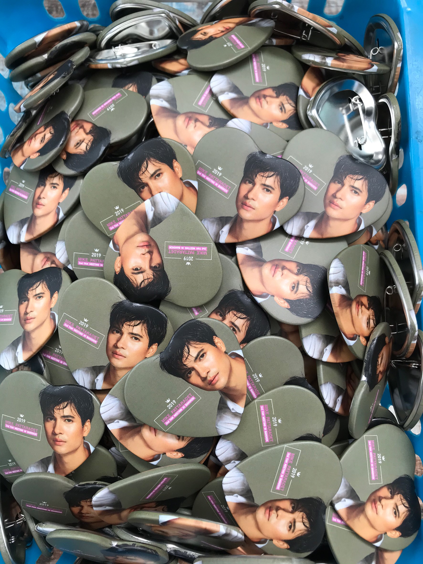 เข็มกลัดหัวใจ เข็มกลัดดาว เข็มกลัดแมว