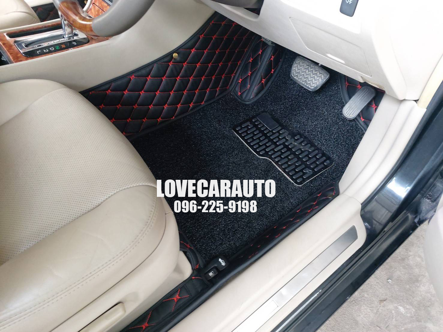 พรมรถยนต์ 8D สีดำด้ายแดง + ไวนิลสีดำ Toyota camry