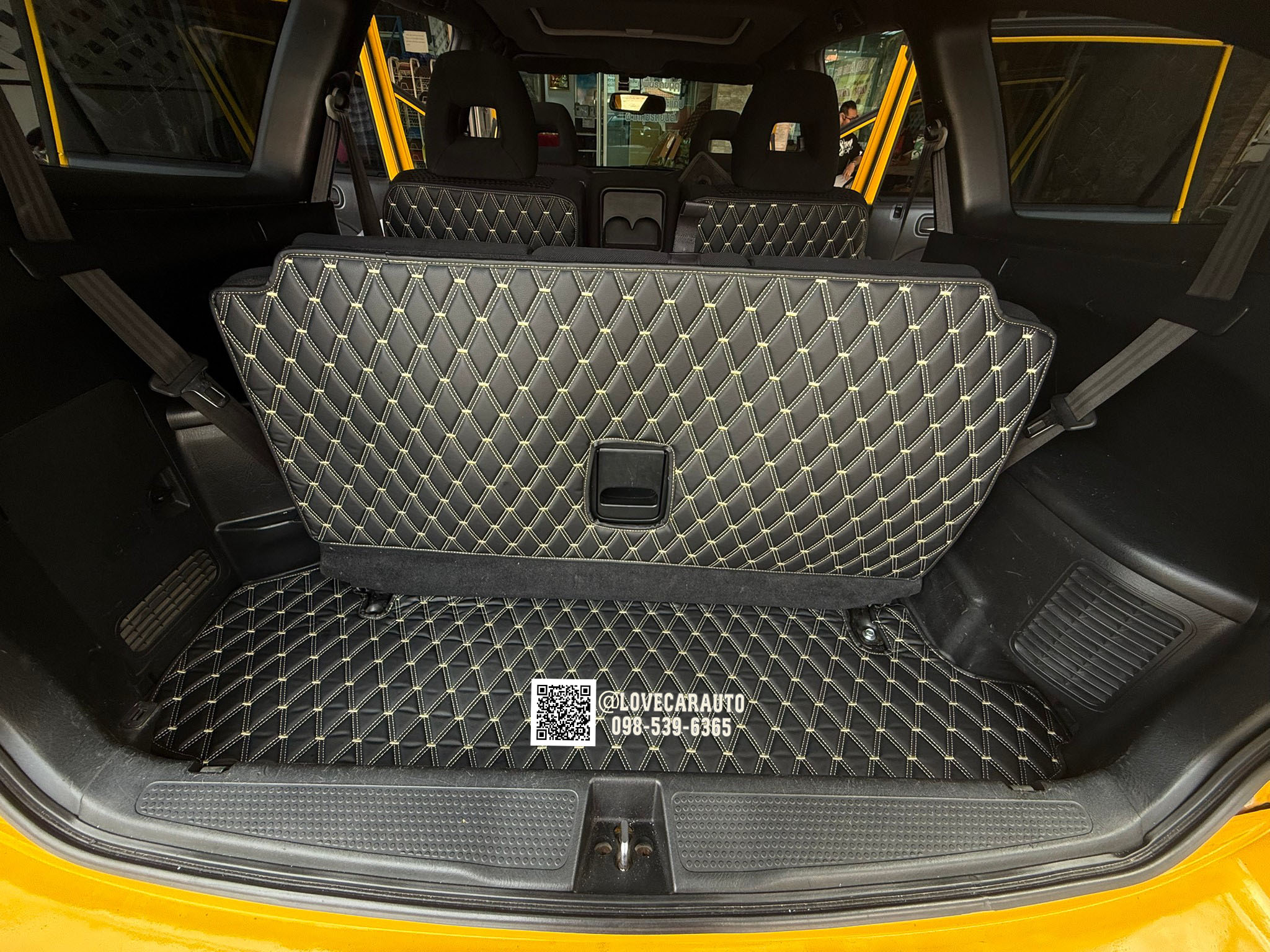 พรมปูพื้นรถยนต์ 7D HONDA STREAM สีดำด้ายทอง +ไวนิลเทา