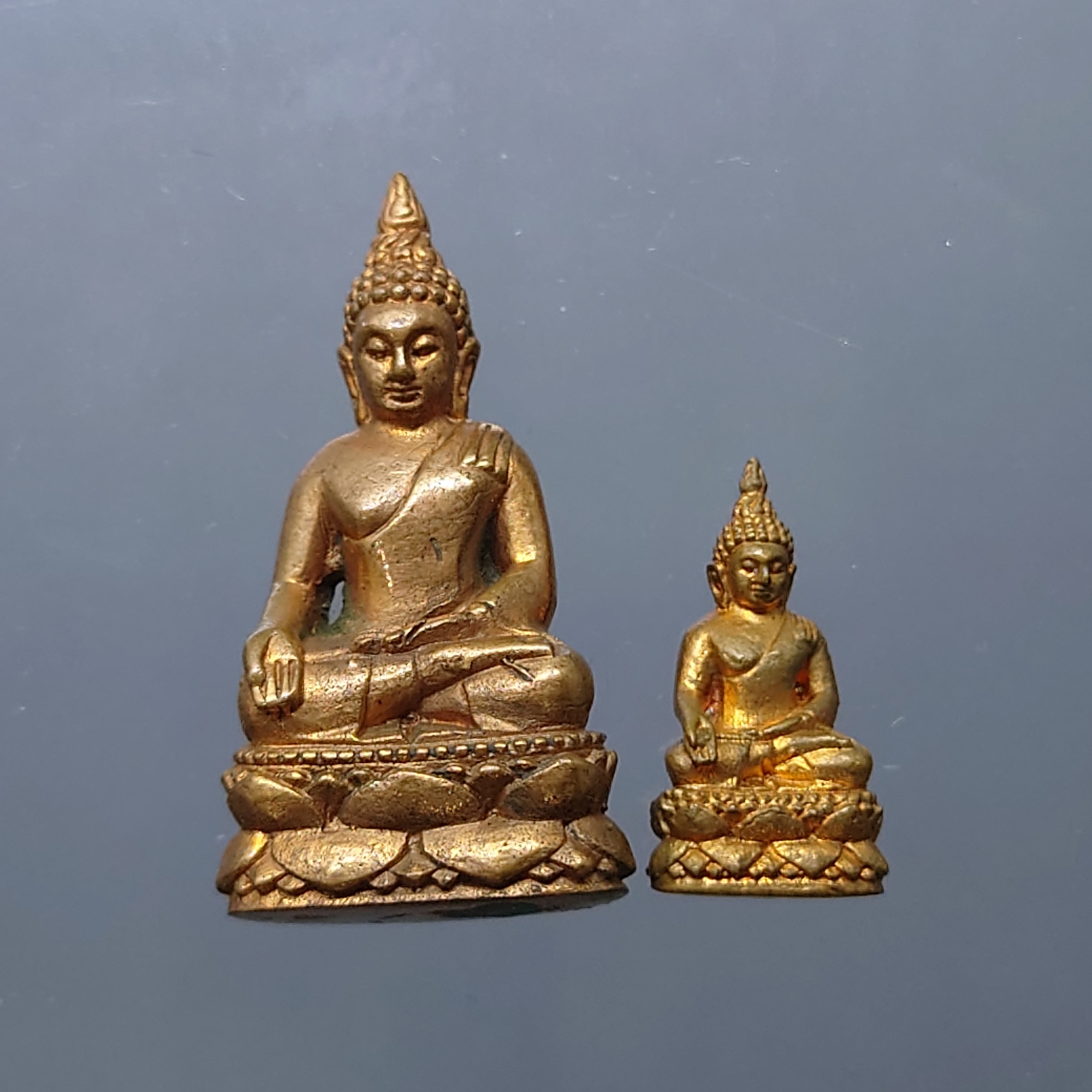 พระกริ่ง-พระชัยวัฒน์ พระไพรีพินาศ เนื้อทองแดงผิวไฟ สมเด็จพระญาณสังวรฯ ทรงแผ่เมตตาอธิษฐานจิตเดี่ยว วัดบวรนิเวศวิหาร พ.ศ.2542 พร้อมกล่องเดิม