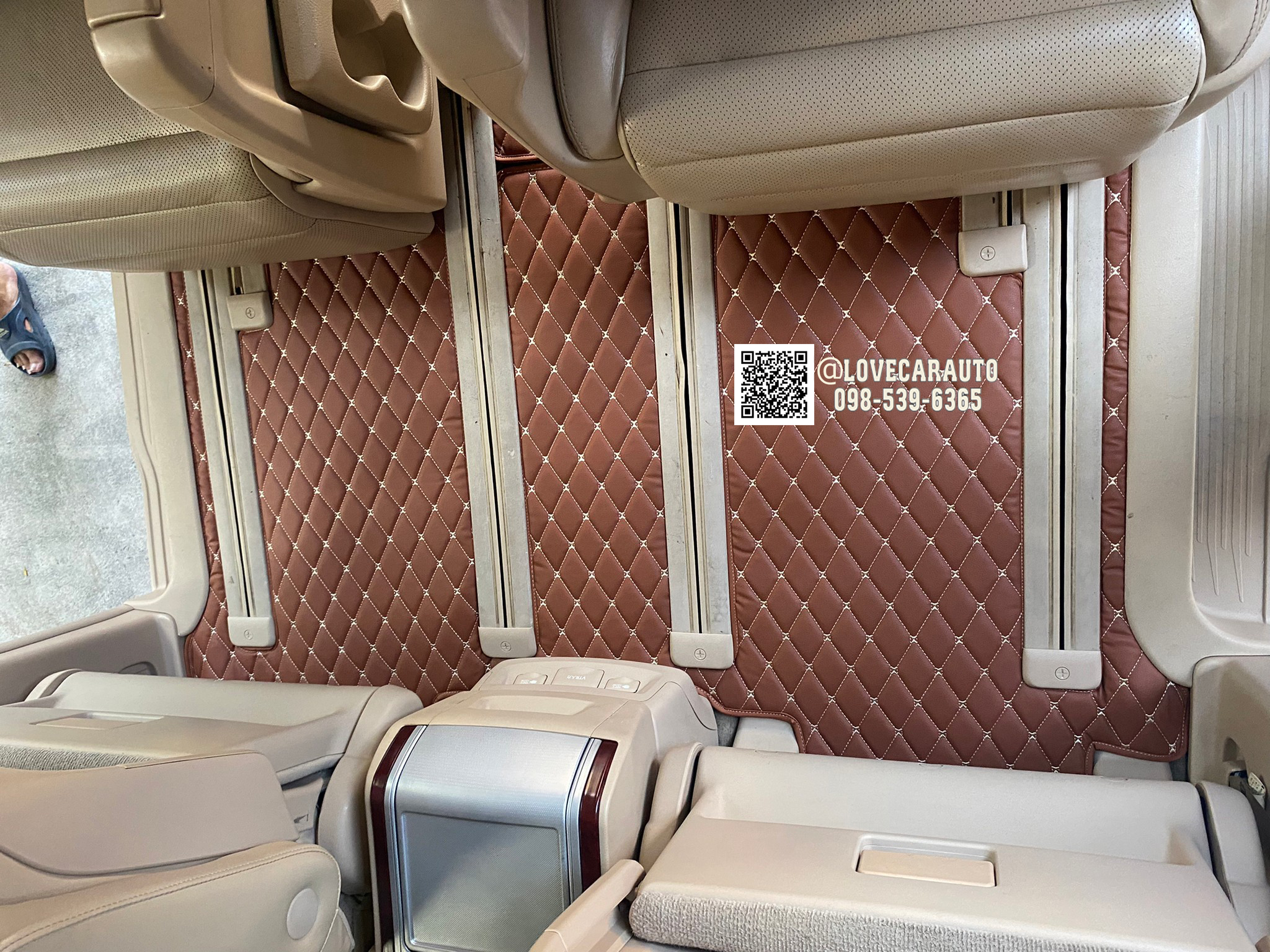 พรมปูพื้นรถยนต์ 6D Toyota Vellfire 2014 สีน้ำตาลเข้ม