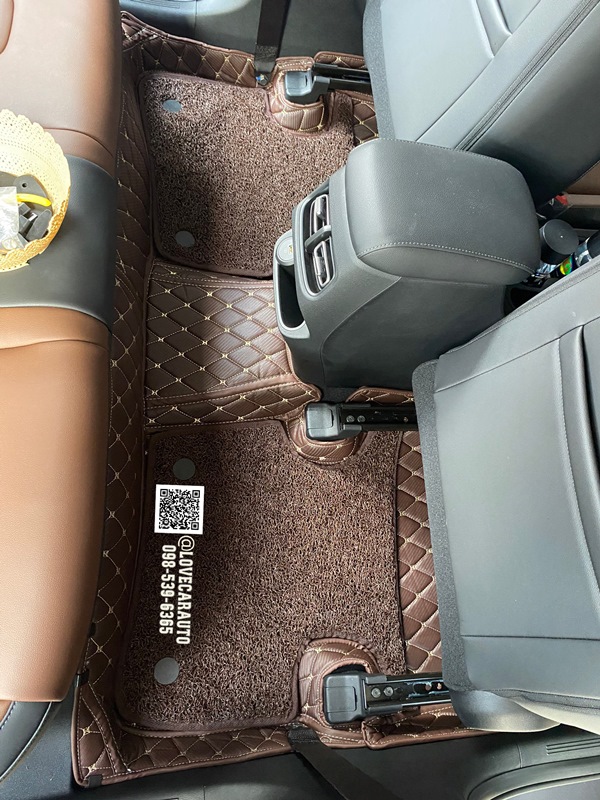 พรมปูพื้นรถยนต์ 7D Hyundai CRETA 2022 (ฮุนได เครต้า) ลายเคฟล่าสีกาแฟ +ไวนิลดักฝุ่นสีน้ำตาล