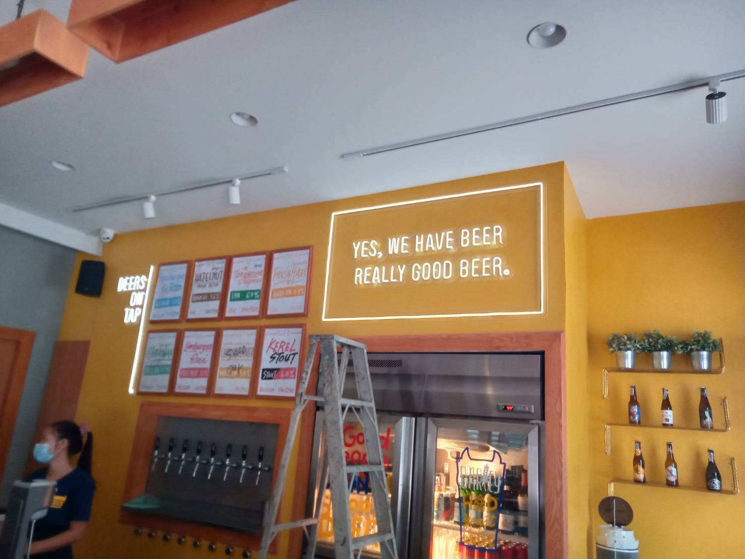 ป้ายไฟแอลอีดีนีออนเฟล็ค งานYES,WE HAVE BEER REALLY GOOD BEERนีออน