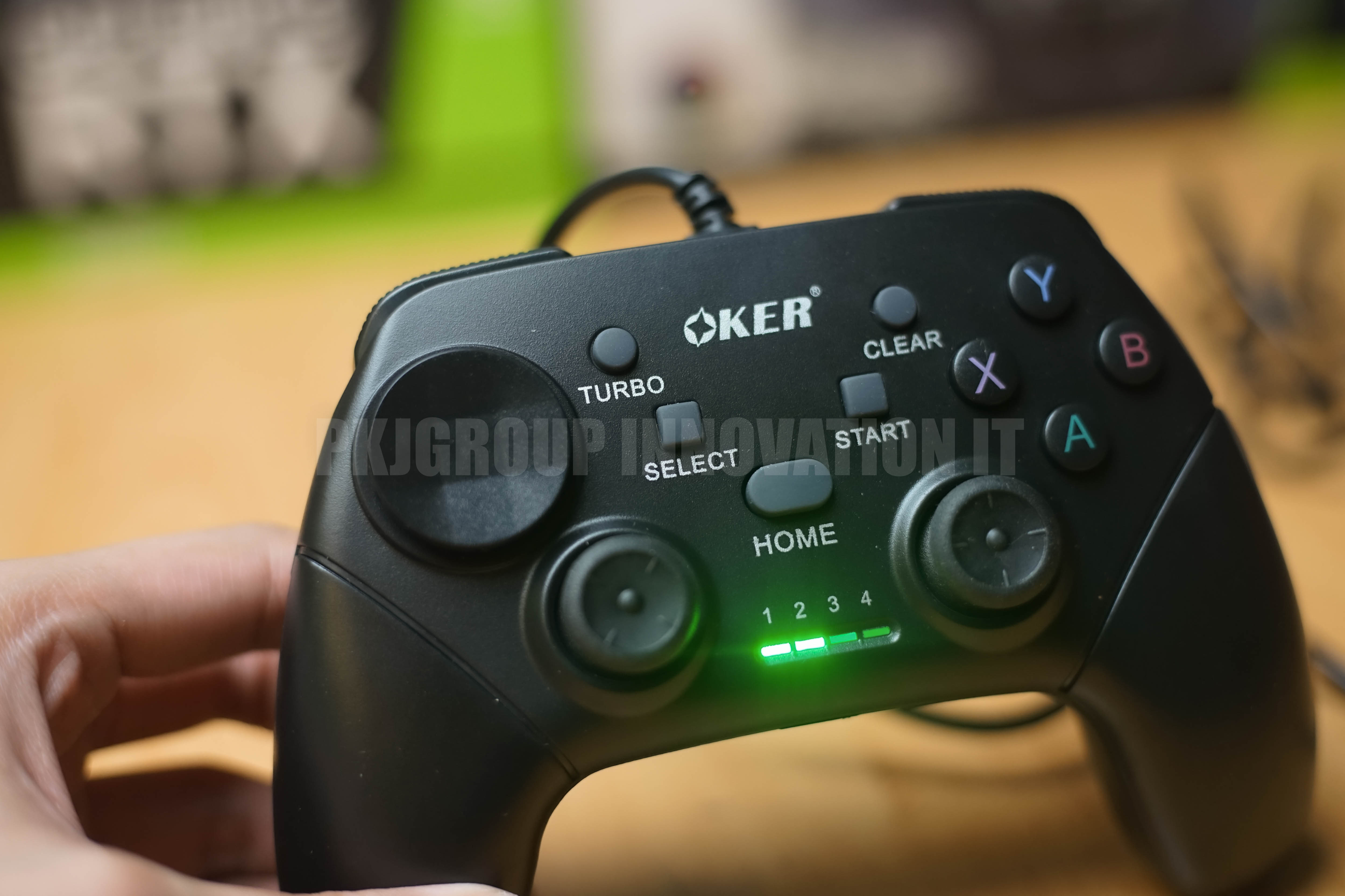 จอยเกมมิ่ง Oker G-9G Black มีระบบสั่นเชื่อมต่อ Android TVได้