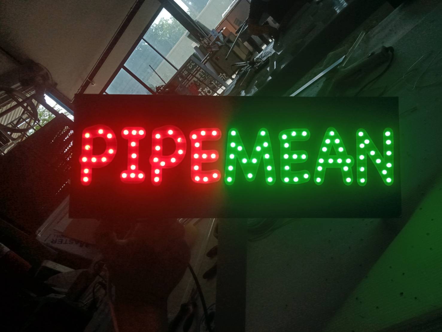 งานป้ายไฟเชียร์ งานPIPE MEAN
