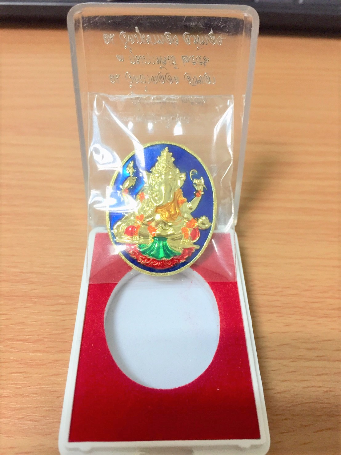 เหรียญพระพิฆเนศ รุ่น 7 รอบ มหามงคล หลวงพ่อคล้อย วัดภูเขาทอง จ.พัทลุง ปี ๒๕๕๖ เนื้อทองฝาบาทลงยา