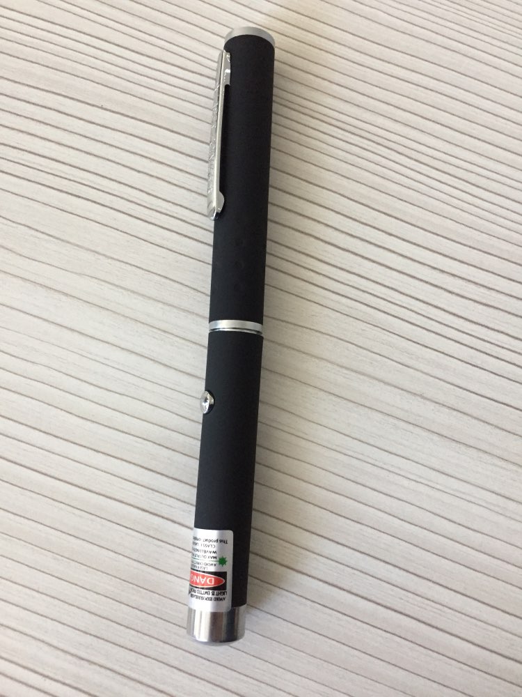 ปากกาเลเซอร์แสงสีเขียว Laser pointer 5mw