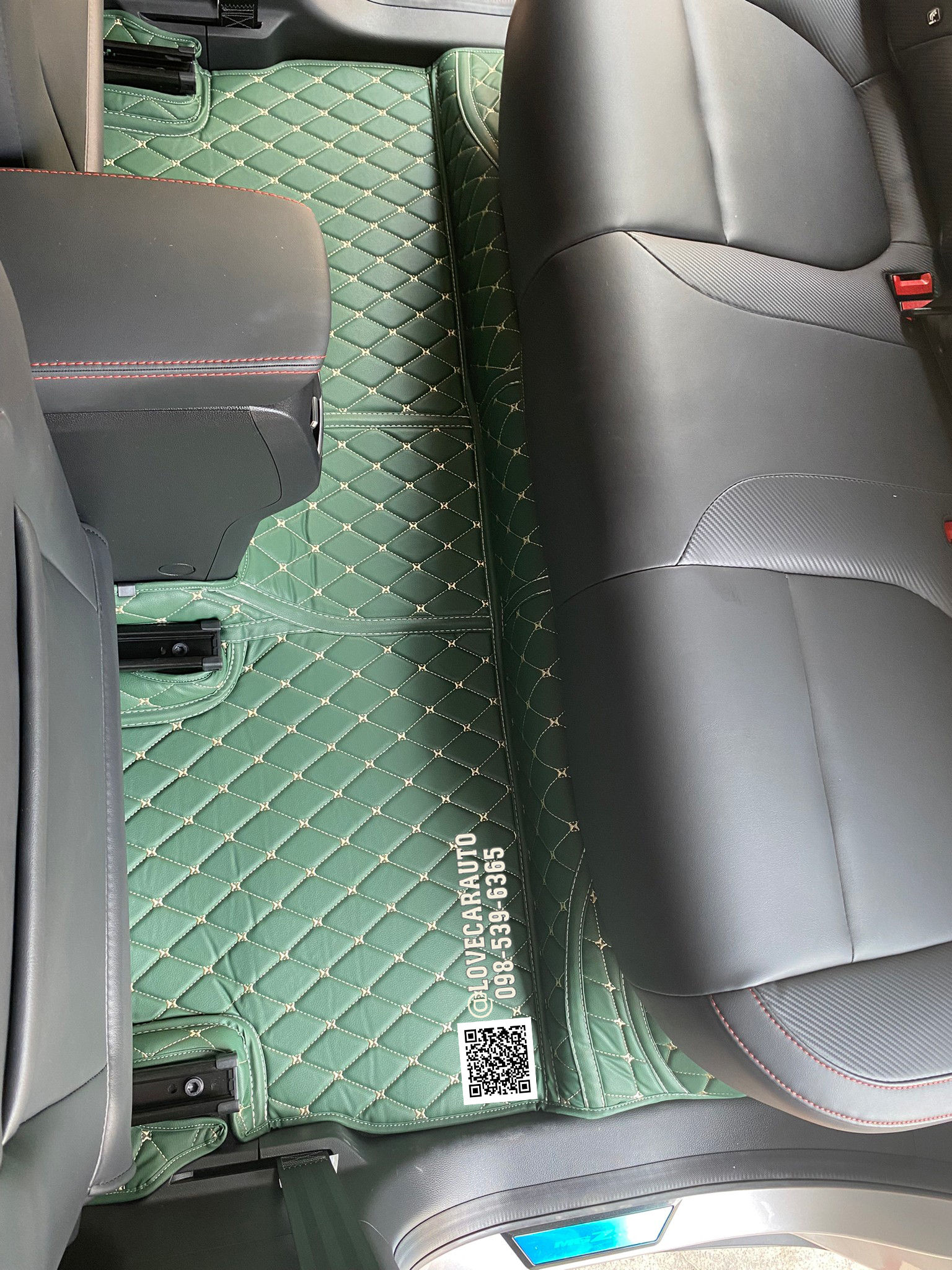 พรมปูพื้นรถยนต์6D Mg ZS EV 2023 สีเขียวด้ายทอง เต็มคัน