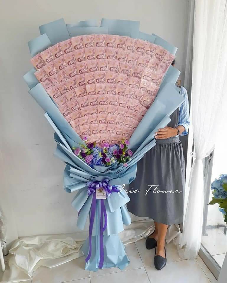 ธนบัตร 100 ใบ 10000/ค่าจัดทำ 3900 บาท